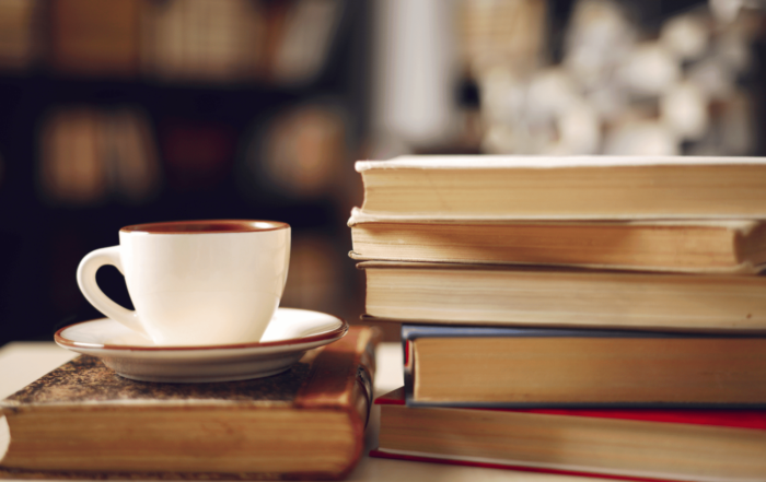 livros e café